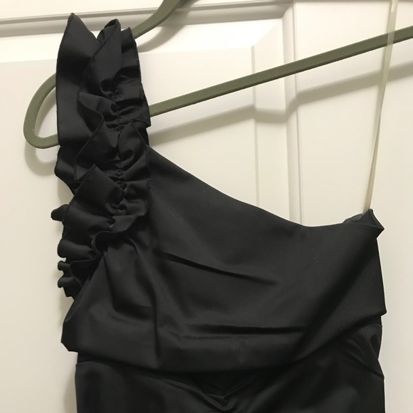 One shoulder evening dress - Picture 2 of 6